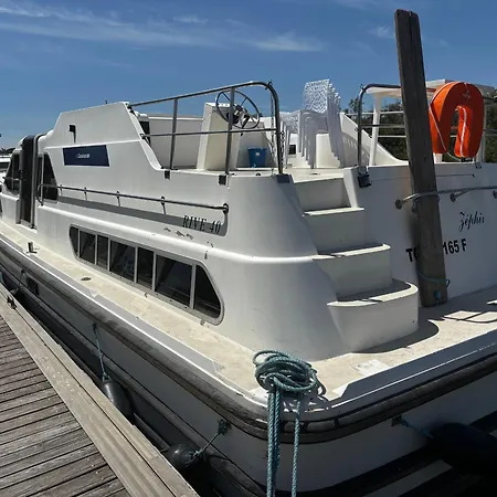 Bateau-maison Spacieux Au Port - 8 Pers. - Api-1-46-38