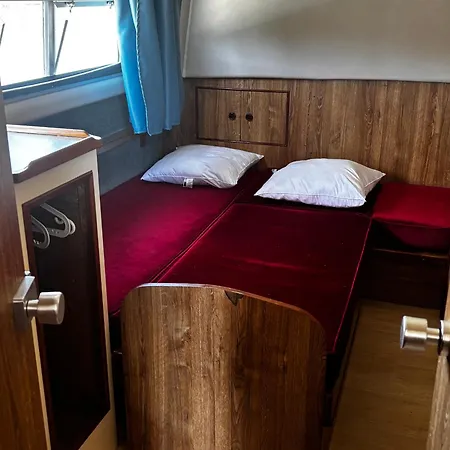 Bateau-maison Spacieux Au Port - 8 Pers. - Api-1-46-38 Hotel en barco Mauguio